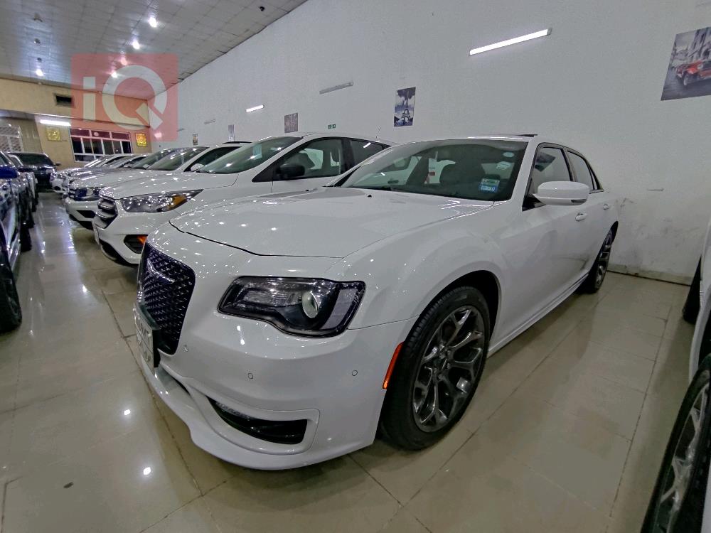 كرايسلر 300